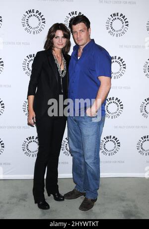 Stana Katic und Nathan Fillion bei einem Abend mit „Castle“, präsentiert vom Paley Center for Media, das im Paley Center, Kalifornien, stattfand Stockfoto