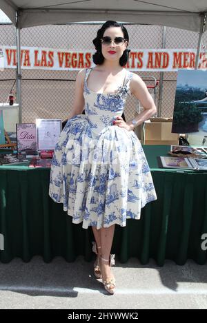 DITA von Teese 'Stripteese' Buchunterschrift während des Viva Las Vegas Rockabilly Festivals im Orleans Hotel und Casino, Las Vagas Stockfoto