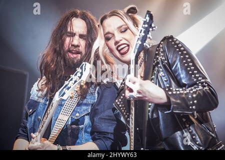 Halestorm spielt live bei einem Konzert im Shepherd's Bush Empire in London am 13. März 2022 Stockfoto