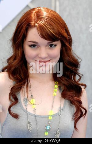 Jennifer Stone bei der Premiere von „Oceans“ im El Capitan Theatre, Los Angeles Stockfoto