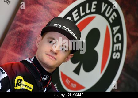 MANCHESTER, GROSSBRITANNIEN. MÄR 14. Brady Kurtz (Kapitän) von Belle Vue ‘ATPI' Acesbeim Belle Vue Aces Press Day am Montag, 14.. März 2022 im National Speedway Stadium.(Kredit: Eddie Garvey | MI News) Kredit: MI News & Sport /Alamy Live News Stockfoto