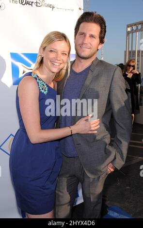 Amy Smart und Branden Williams bei der „Night Under the Stars“-Gala von Heal the Bay im Jonathan Club, Santa Monica. Stockfoto