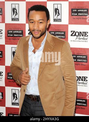 John Legend während der Filmfestspiele von WAITING FOR 'SUPERMAN', die im Regal Cinemas, Los Angeles, stattfand Stockfoto