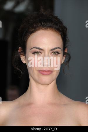 Maggie Siff während der Premiere von „Sons of Anarchy“ in Staffel 3 im Cinerama Dome im ArcLight, Kalifornien Stockfoto