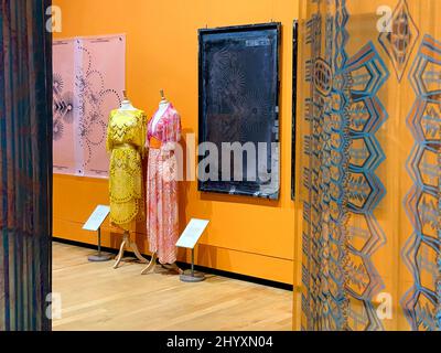 Zandra Rhodes 50 Jahre Fabulous Stockfoto