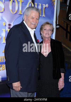 John Aniston und Sherry Rooney Aniston während der „Days of Our Lives“-Party zum 45.. Geburtstag im House of Blues, Kalifornien Stockfoto