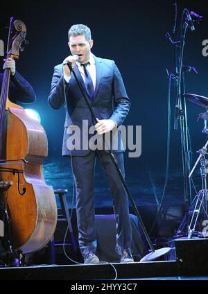 Michael Buble tritt live auf seiner „Crazy Love“-Tour im Verizon Center, Washington, auf Stockfoto