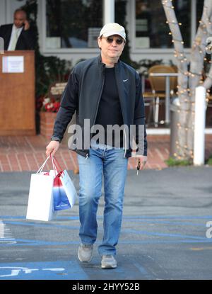 Billy Crystal Shopping in Fred Segal, Los Angeles. Stockfoto