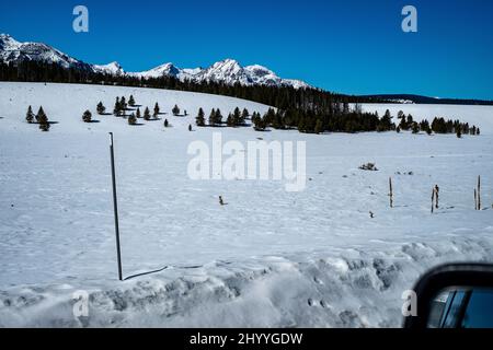 Die Sawtooth Mountains in Idaho im Winter Stockfoto