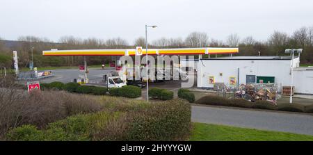 Shell-Tankstelle in Chester Services M56 Cheshire UK Stockfoto