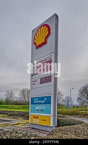 Shell-Tankstelle in Chester Services M56 Cheshire UK Stockfoto