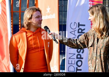 DEN HAAG, NIEDERLANDE - 15. MÄRZ: Der niederländische Paralympikathlet Chris Vos bei der Vorstellung der Olympischen und Paralympischen Athleten im Rahmen der Mural am 15. März 2022 in Den Haag, Niederlande (Foto von Kees Kuijt/BSR Ageny) NOCNSF Stockfoto