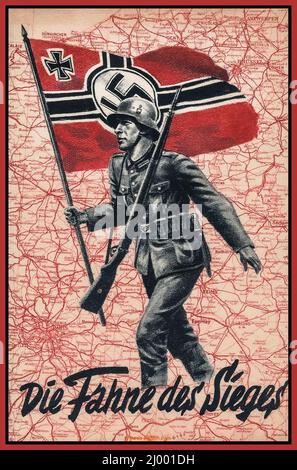 FRANKREICH BESETZUNG NAZI-DEUTSCHLAND Vintage Nazi-Deutschland WW2 'DIE FAHNE DES SIEGES' Nazi-Propaganda-Poster. Zeigt einen deutschen Wehrmachtssoldaten, der mit der deutschen Nazi-Swastika-Militärflagge über eine Karte des besetzten Frankreichs marschiert. Zweiter Weltkrieg Stockfoto