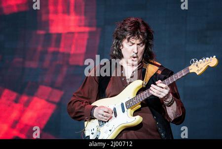 Gitarrist und Songwriter Ritchie Blackmore tritt 2019 live mit Rainbow beim Sweden Rock Festival auf Stockfoto