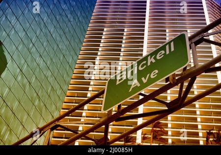 Straßenschild Brickell Avenue in Downtown Miami, Florida Stockfoto