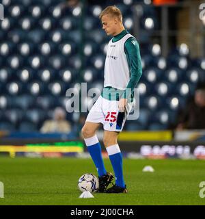 Blackburn, Großbritannien. 15. März 2022. Jan Paul van Hecke #25 von Blackburn Rovers während des Vorspiel-Warm-Up in Blackburn, Großbritannien am 3/15/2022. (Foto von Mike Morese/News Images/Sipa USA) Quelle: SIPA USA/Alamy Live News Stockfoto