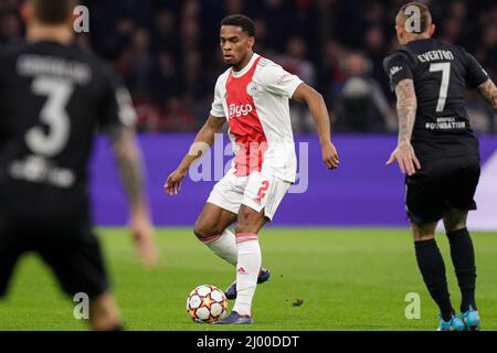 AMSTERDAM, NIEDERLANDE - 15. MÄRZ: Jurrien Timber von Ajax während des UEFA Champions League 1/8-Finalmatches zwischen Ajax und Benfica in der Johan Cruijff Arena am 15. März 2022 in Amsterdam, Niederlande (Foto: Peter Lous/Orange Picters) Stockfoto