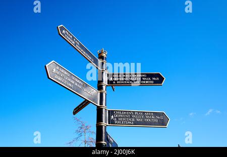 Touristenschild in Matlock, Derbyshire, Großbritannien Stockfoto