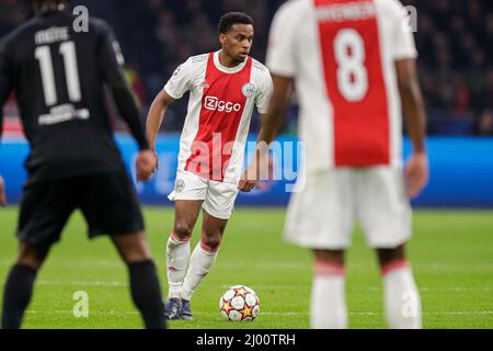 AMSTERDAM, NIEDERLANDE - 15. MÄRZ: Jurrien Timber von Ajax während des UEFA Champions League 1/8-Finalmatches zwischen Ajax und Benfica in der Johan Cruijff Arena am 15. März 2022 in Amsterdam, Niederlande (Foto: Peter Lous/Orange Picters) Stockfoto