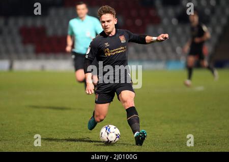 Stevenage, Großbritannien. 15. März 2022. Sam Hoskins von Northampton Town in Aktion während des Spiels. EFL Skybet Football League Two Match, Stevenage FC gegen Northampton Town im Lamex Stadium in Stevenage, England am Dienstag, 15.. März 2022. Dieses Bild darf nur für redaktionelle Zwecke verwendet werden. Nur zur redaktionellen Verwendung, Lizenz für kommerzielle Nutzung erforderlich. Keine Verwendung bei Wetten, Spielen oder Veröffentlichungen in einem Club/einer Liga/einem Spieler.pic von Steffan Bowen/ Credit: Andrew Orchard Sports Photography/Alamy Live News Stockfoto