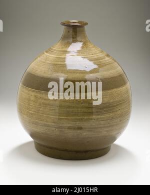 Flasche mit Streifenmuster. Japan, 18.. Jahrhundert. Keramik. Hizen-Ware, Typ Takeo; Steinzeug mit weißem Slip Stockfoto
