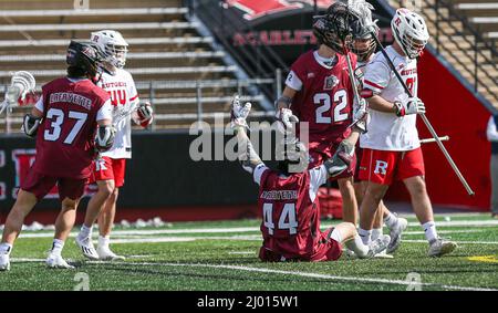 Piscataway, NJ, USA. 15. März 2022. Lafayette-Angriff Kalman Kraham (44) reagiert auf sein Tor während eines NCAA-Lacrosse-Spiels zwischen den Lafayette Leopards und den Rutgers Scarlet Knights im SHI Stadium in Piscataway besiegte NJ Rutgers Lafayette 22-10. Mike Langish/Cal Sport Media. Kredit: csm/Alamy Live Nachrichten Stockfoto