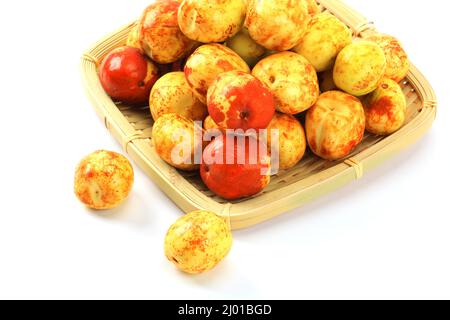 Jujube Früchte auf weißem Hintergrund Stockfoto