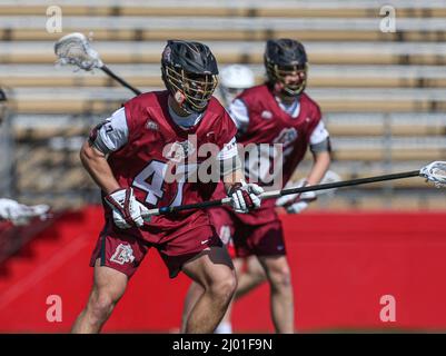 Piscataway, NJ, USA. 15. März 2022. Lafayette Verteidiger JP Robinson (47) während eines NCAA Lacrosse Spiels zwischen den Lafayette Leopards und den Rutgers Scarlet Knights im SHI Stadium in Piscataway besiegte NJ Rutgers Lafayette 22-10. Mike Langish/Cal Sport Media. Kredit: csm/Alamy Live Nachrichten Stockfoto