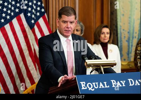 Washington, Usa. 15. März 2022. US-Arbeitsminister Marty Walsh spricht bei einer Veranstaltung zum Tag der Entlohnung. Kredit: SOPA Images Limited/Alamy Live Nachrichten Stockfoto