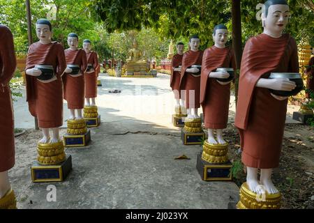 Siem Reap, Kambodscha - Februar 2022: Statue von Buddha im Wat Bo Tempel am 9. Februar 2022 in Siem Reap, Kambodscha. Stockfoto