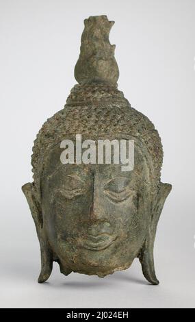 Kopf von Buddha Shakyamuni. Thailand, um 14. Jahrhundert. Skulptur. Kupferlegierung Stockfoto