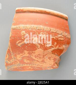 Arretine Bowl Fragment mit Tieren. Roman, 1.-2. Jahrhundert A.D.. Einrichtung; Servicezubehör. Terracota Stockfoto