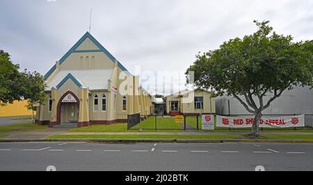 Das Salvation Army Family Store in der Gregory Street 50 wurde 1923 erbaut und diente fünfzig Jahre lang als methodistische Kirche von Mackay. Stockfoto