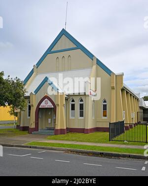 Das Salvation Army Family Store in der Gregory Street 50 wurde 1923 erbaut und diente fünfzig Jahre lang als methodistische Kirche von Mackay. Stockfoto