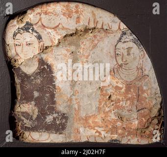 Wandgemälde Fragmente der tausend Buddhas (Qianfo). Zentralasien, Region Khotan, frühe oder mittlere Tang-Dynastie, um 618-800. Gemälde. Auf Gesso über strohgefüllten Ton streichen Stockfoto