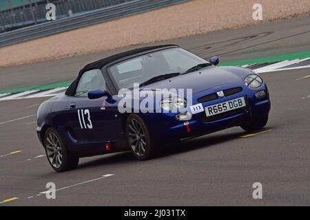 Robert Moore, MG F, Pomeroy Trophy, Vintage Sports Car Club, VSCC, Grand Prix Circuit, Silverstone, Towcester, England.Silverstone Northamptonshire, E Stockfoto