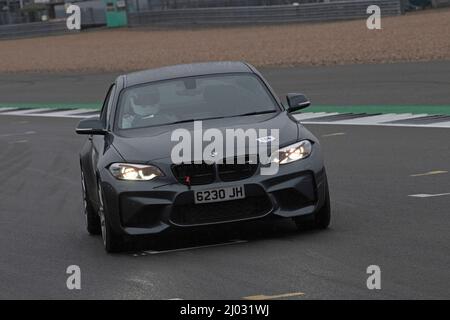 John Hanlon, BMW 2 Series, Pomeroy Trophy, Vintage Sports Car Club, VSCC, Grand Prix Circuit, Silverstone, Towcester, England.Silverstone Northamptons Stockfoto