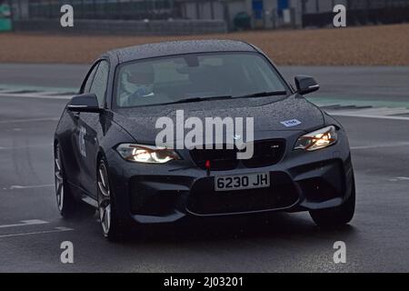 John Hanlon, BMW 2 Series, Pomeroy Trophy, Vintage Sports Car Club, VSCC, Grand Prix Circuit, Silverstone, Towcester, England.Silverstone Northamptons Stockfoto