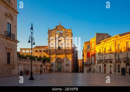 Kirche Santa Lucia alla Badia, Piazza Duomo, Ortigia, Siracusa, Sizilien, Italien, Europa Stockfoto