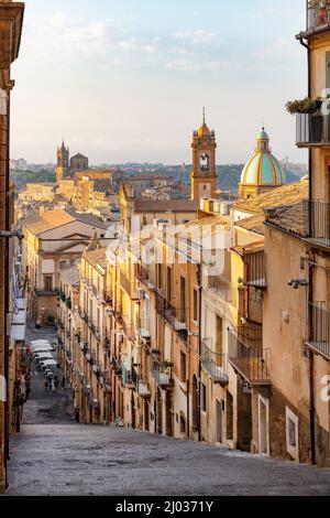 Treppe von Santa Maria del Monte, Caltagirone, Catania, Val di Noto, UNESCO-Weltkulturerbe, Sizilien, Italien, Europa Stockfoto