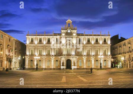 Universitätsplatz, Catania, Sizilien, Italien, Europa Stockfoto