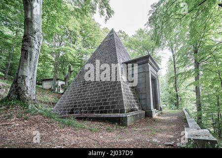 Der Monumentale Friedhof, Heiligtum von Oropa, Biella, Piemont, Italien, Europa Stockfoto