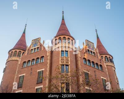 Casa Terrades (Casa de las Punxes) (Haus der Türme), entworfen von Josep Puig i Cadafalch, Barcelona, Katalonien, Spanien, Europa Stockfoto