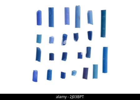 Blaue Buntstifte zum Zeichnen isoliert auf weißem Hintergrund. Hochwertige Fotos Stockfoto
