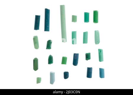 Grüne Buntstifte zum Zeichnen isoliert auf weißem Hintergrund. Hochwertige Fotos Stockfoto