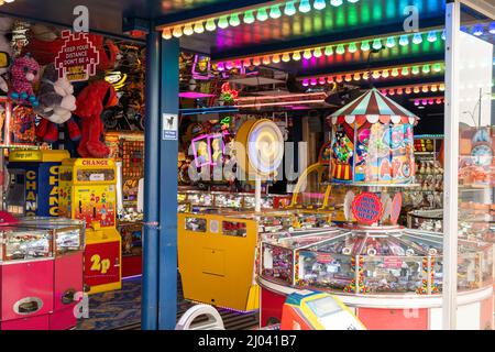 Spielhallen entlang der Marine Parade Great Yarmouth Norfolk England Stockfoto