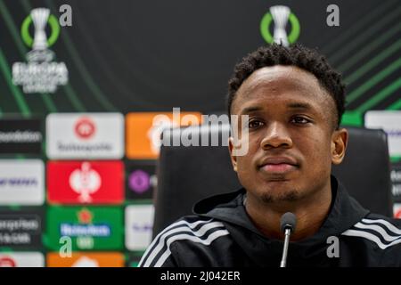 Rotterdam, Niederlande. 16. März 2022, Luis Sinisterra von Feyenoord während der Pressekonferenz und Schulung von Feyenoord in de Kuip am 16. März 2022 in Rotterdam, Niederlande. (Box zu Box Pictures/Tom Bode) Stockfoto