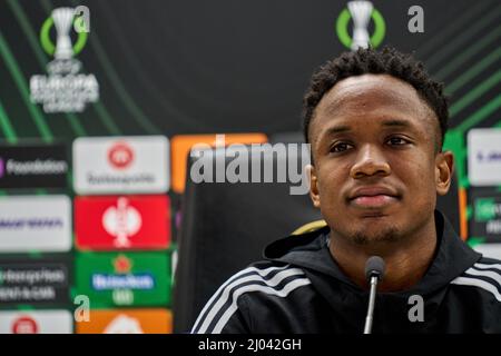 Rotterdam, Niederlande. 16. März 2022, Luis Sinisterra von Feyenoord während der Pressekonferenz und Schulung von Feyenoord in de Kuip am 16. März 2022 in Rotterdam, Niederlande. (Box zu Box Pictures/Tom Bode) Stockfoto