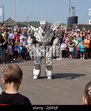 Titan der Robot-Show bei Chatham Dockyard Kent UK Stockfoto