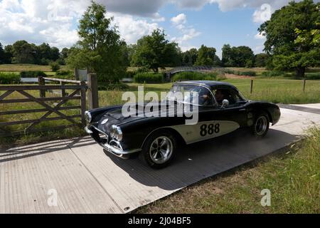 Blick auf eine Chevrolet Corvette C1 aus dem Jahr 1958, die auf der London Classic Car Show 2021 gezeigt wird Stockfoto